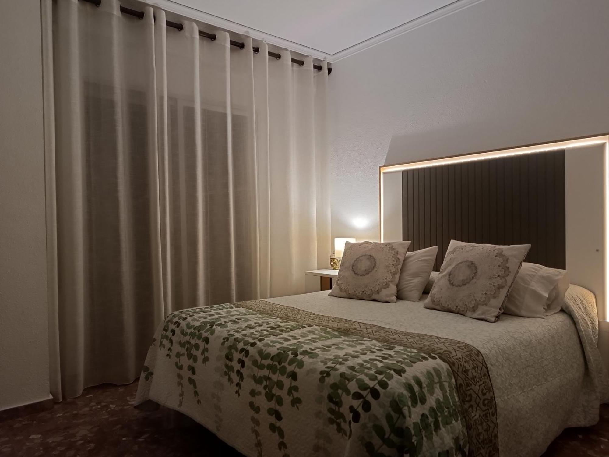 Habitacion Luxurious Gran Budha Lägenhet Oliva Exteriör bild